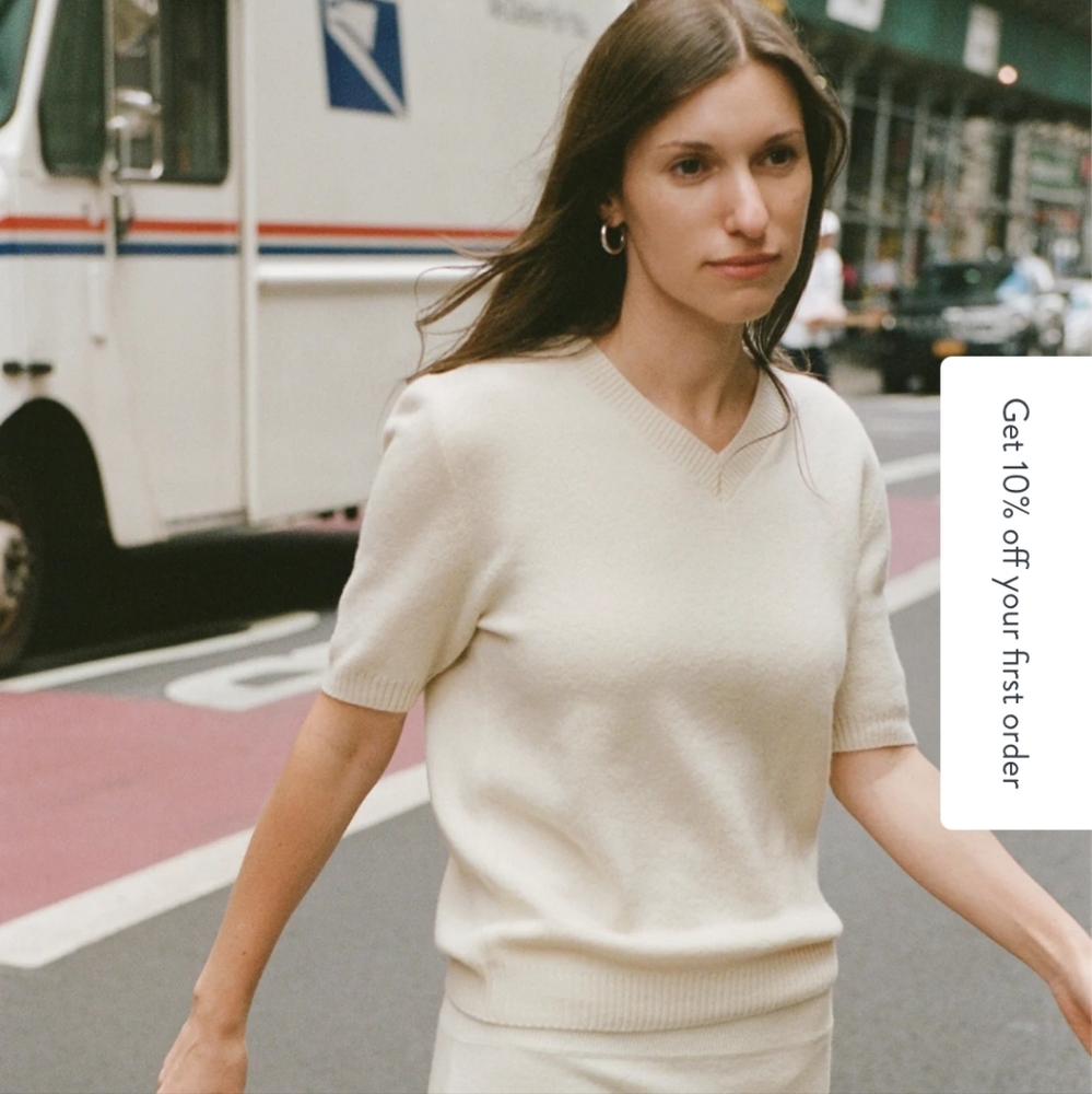 Vtg Cream V-neck Knit
